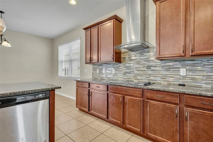 Image No.20-5 Bed Property for sale