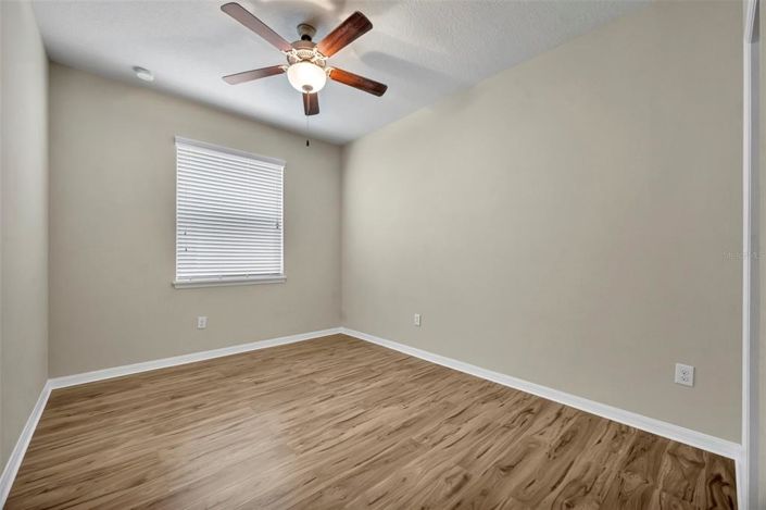 Image No.33-5 Bed Property for sale