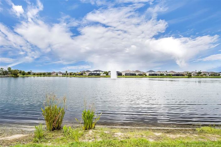 Image No.50-5 Bed Property for sale