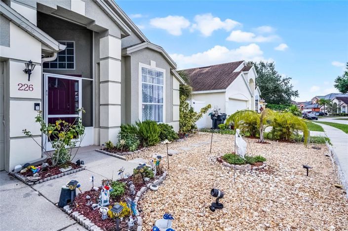 Image No.4-4 Bed Property for sale