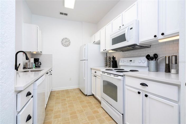 Image No.6-3 Bed Property for sale