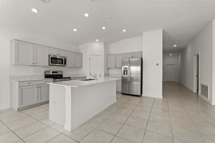 Image No.7-4 Bed Property for sale