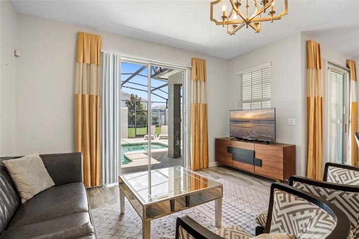 Image No.14-4 Bed Townhouse for sale