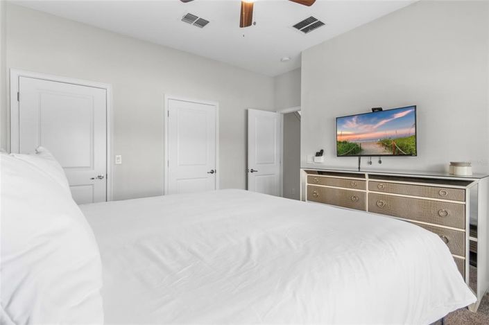 Image No.20-4 Bed Townhouse for sale