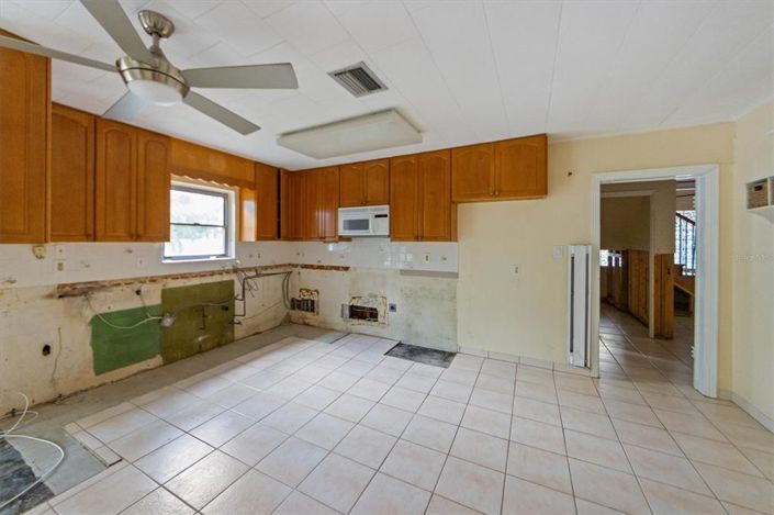 Image No.15-4 Bed Property for sale