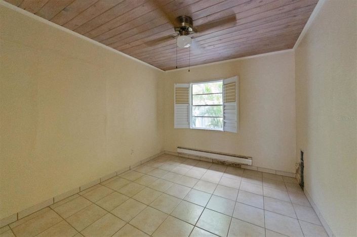 Image No.18-4 Bed Property for sale