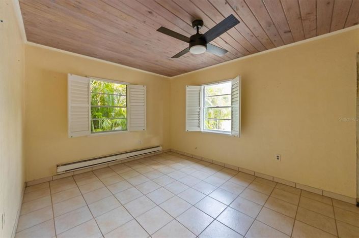 Image No.19-4 Bed Property for sale