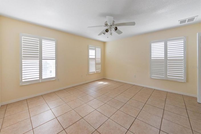 Image No.20-4 Bed Property for sale