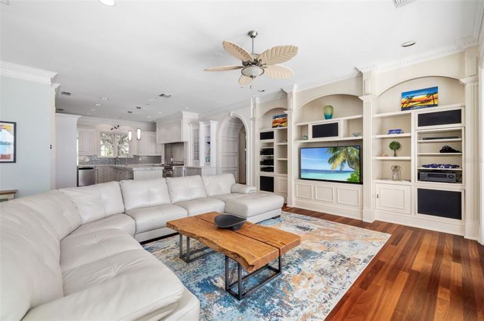 Image No.26-4 Bed Property for sale