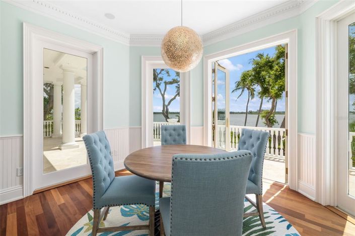 Image No.30-4 Bed Property for sale