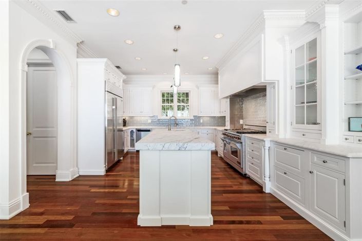 Image No.33-4 Bed Property for sale