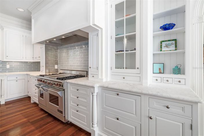 Image No.35-4 Bed Property for sale