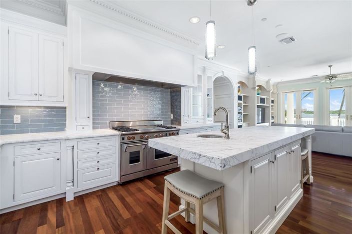 Image No.36-4 Bed Property for sale