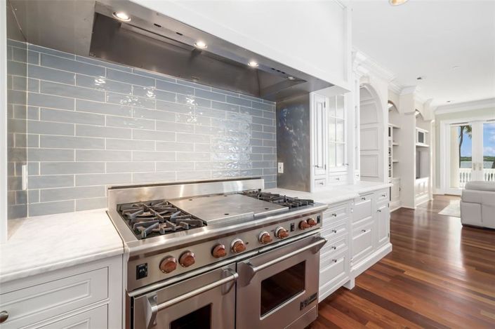 Image No.37-4 Bed Property for sale