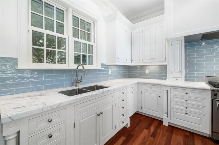 Image No.38-4 Bed Property for sale