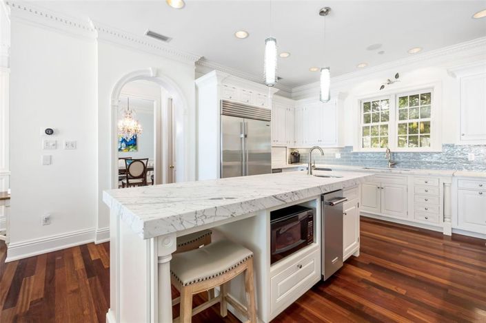 Image No.39-4 Bed Property for sale