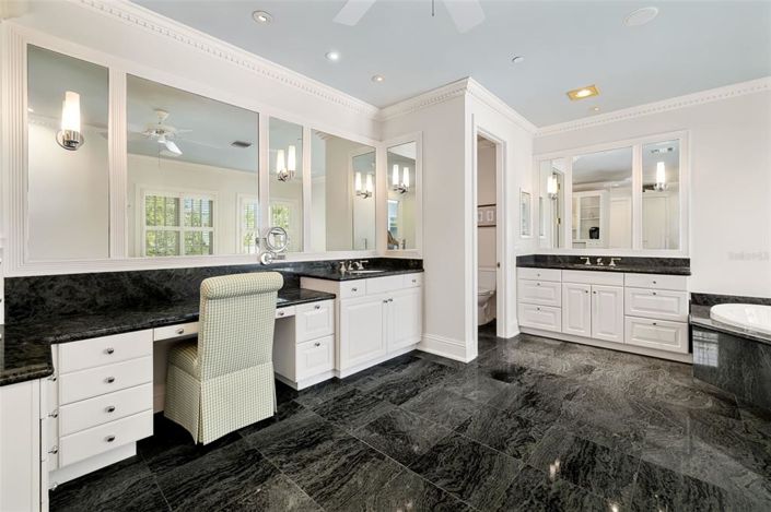 Image No.52-4 Bed Property for sale