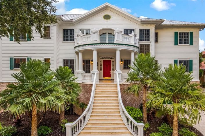 Image No.6-4 Bed Property for sale