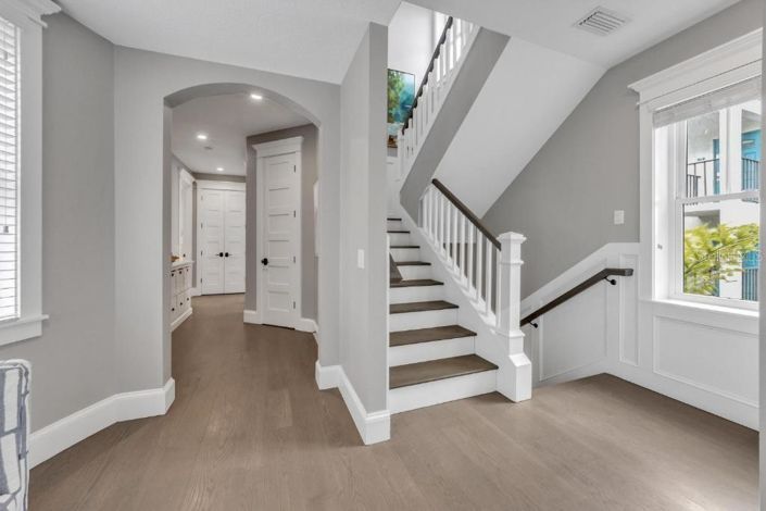 Image No.28-5 Bed Property for sale