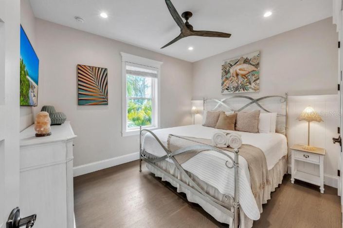 Image No.41-5 Bed Property for sale