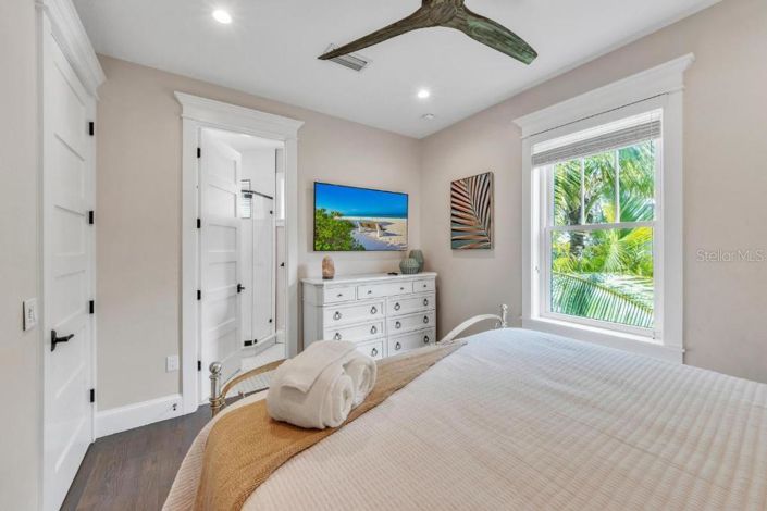 Image No.42-5 Bed Property for sale