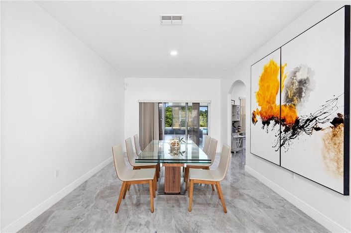 Image No.7-4 Bed Property for sale