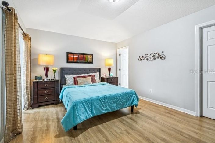 Image No.10-4 Bed Property for sale