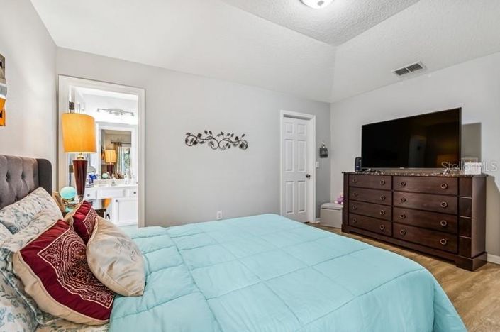 Image No.11-4 Bed Property for sale