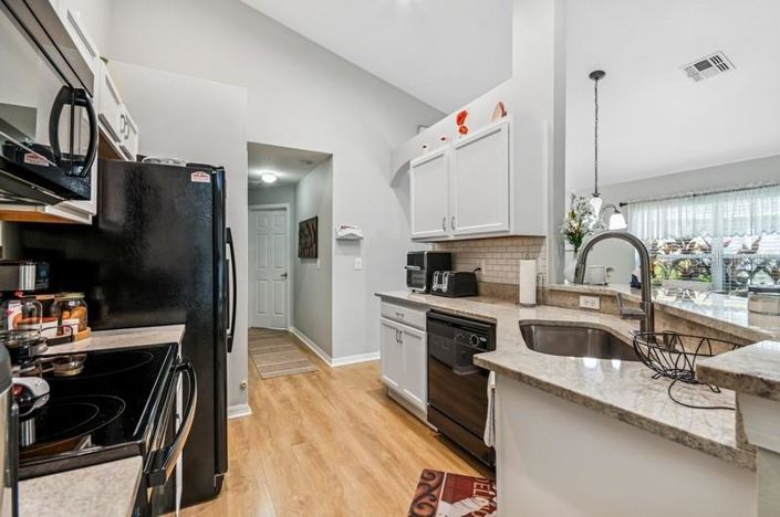 Image No.8-4 Bed Property for sale