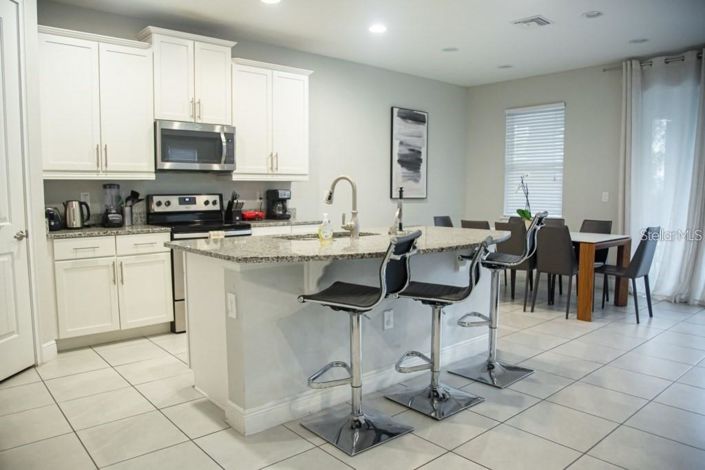 Image No.5-4 Bed Property for sale