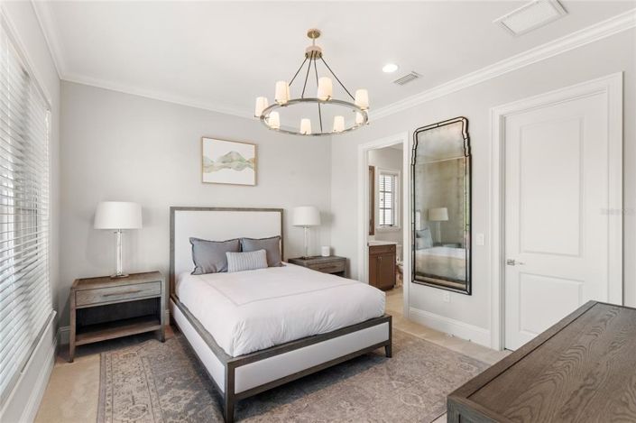 Image No.25-5 Bed Property for sale