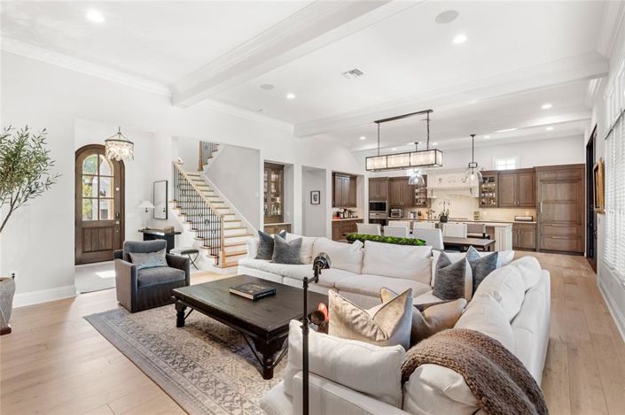 Image No.3-5 Bed Property for sale