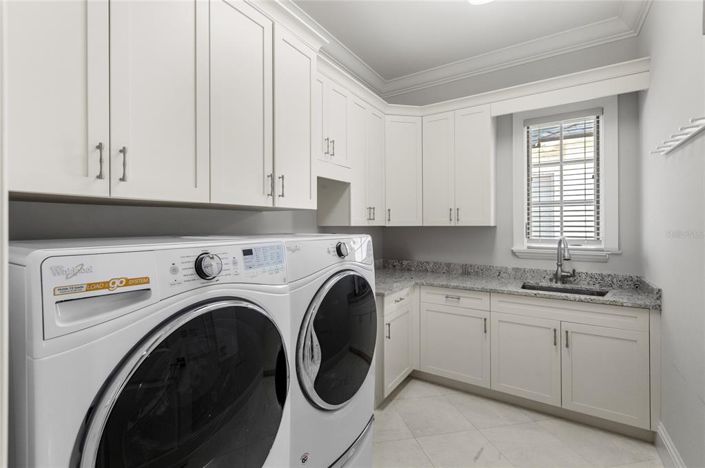 Image No.32-5 Bed Property for sale