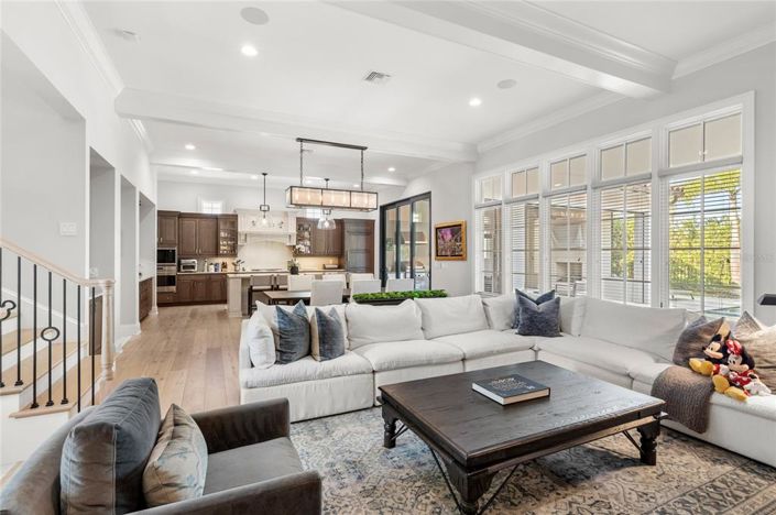 Image No.4-5 Bed Property for sale