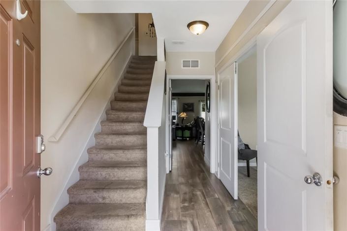 Image No.3-5 Bed Property for sale