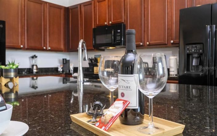 Image No.15-8 Bed Property for sale