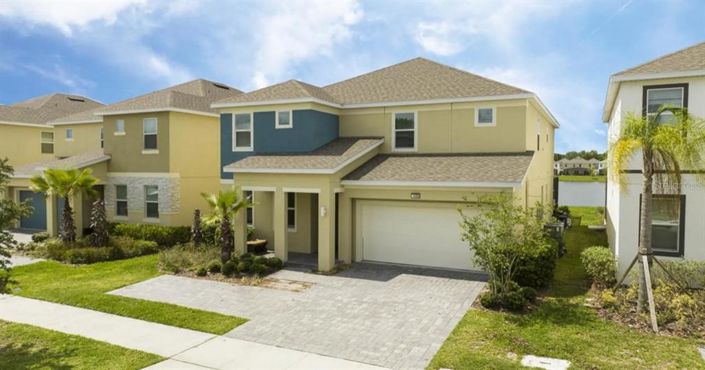 Image No.2-8 Bed Property for sale