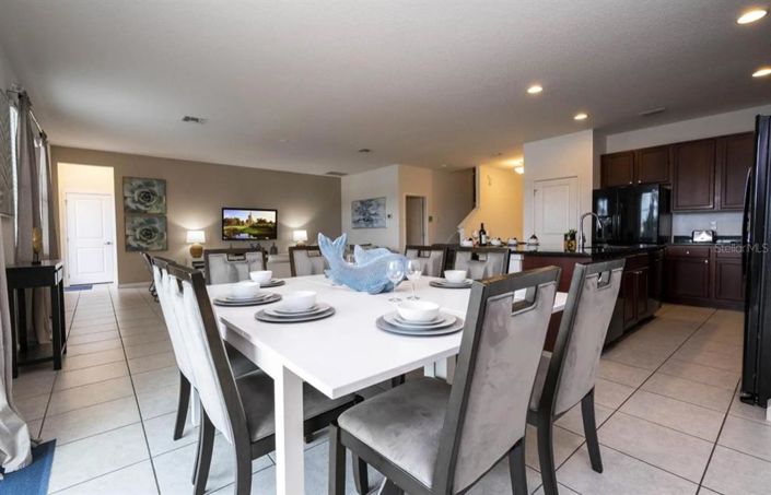 Image No.22-8 Bed Property for sale