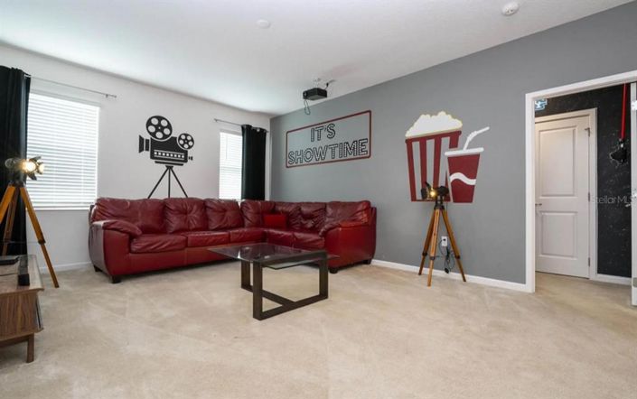 Image No.27-8 Bed Property for sale