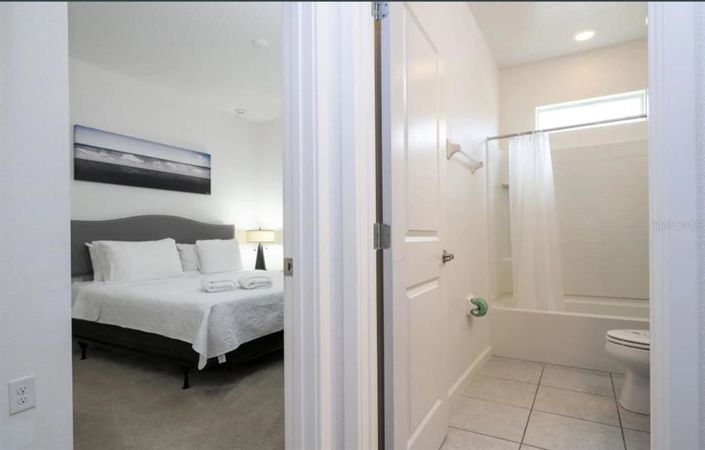 Image No.31-8 Bed Property for sale