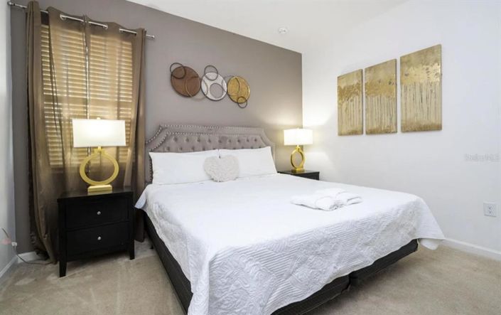 Image No.33-8 Bed Property for sale