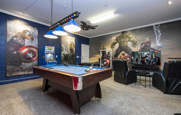 Image No.5-8 Bed Property for sale