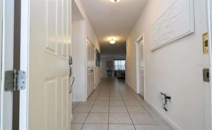 Image No.8-8 Bed Property for sale