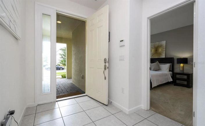 Image No.9-8 Bed Property for sale