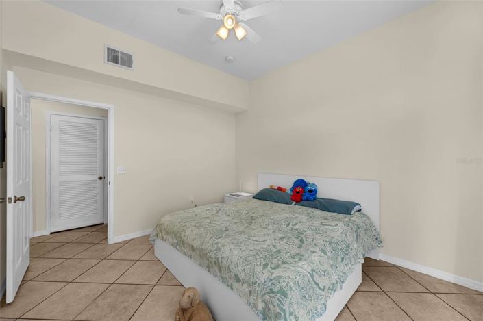 Image No.12-3 Bed Property for sale