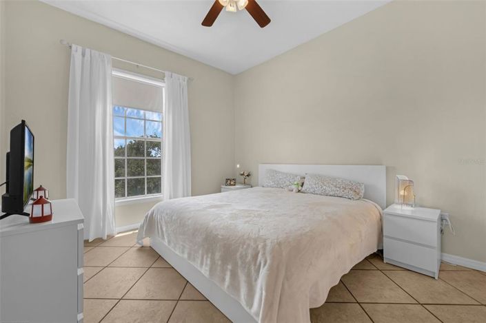 Image No.15-3 Bed Property for sale