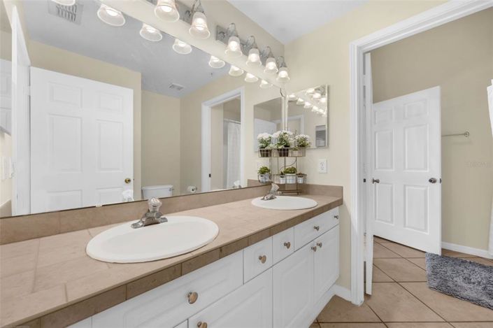 Image No.18-3 Bed Property for sale