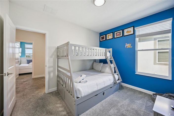 Image No.20-6 Bed Property for sale