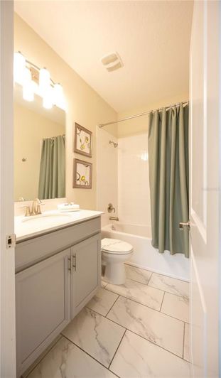 Image No.28-6 Bed Property for sale