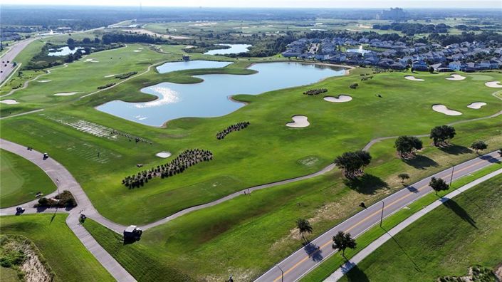 Image No.44-6 Bed Property for sale